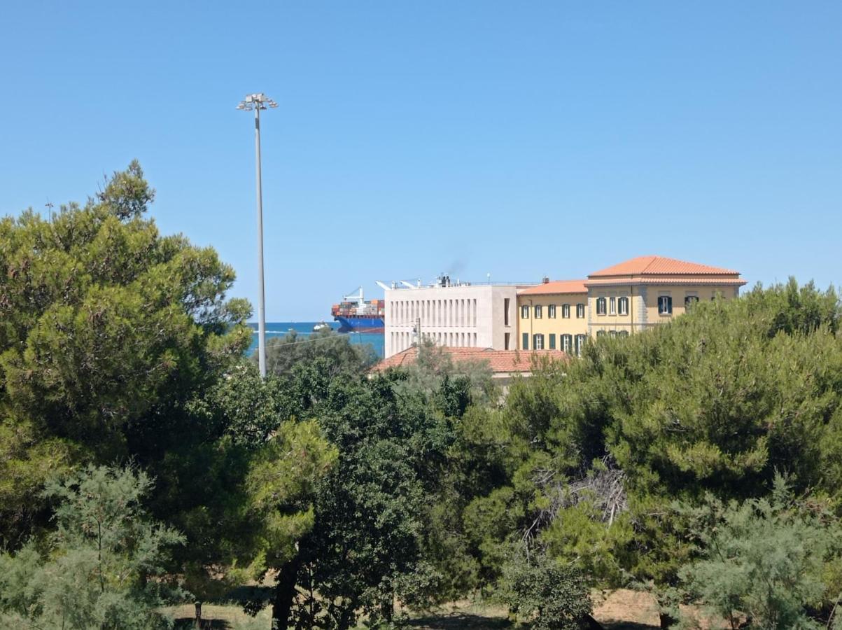 Appartamento Con Incantevole Vista Mare Livorno Exterior photo
