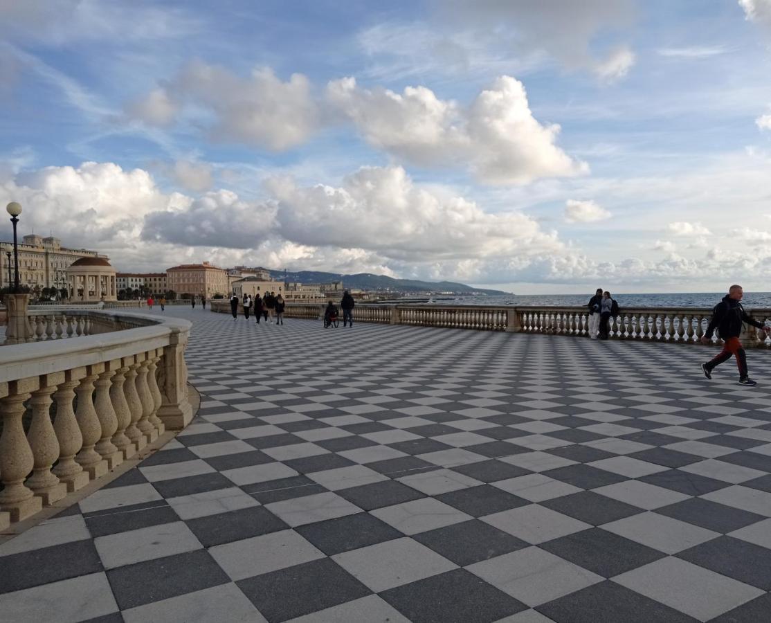 Appartamento Con Incantevole Vista Mare Livorno Exterior photo